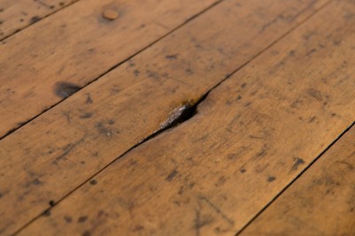 kitchen-sideboard-leg-surface-close-up
